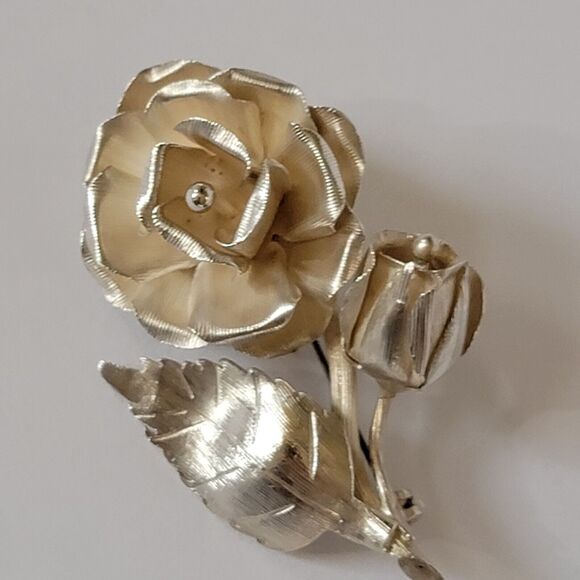 Vintage Floral Brooch - Artisan Sterling Silver with Bud - Picture 10 of 16
